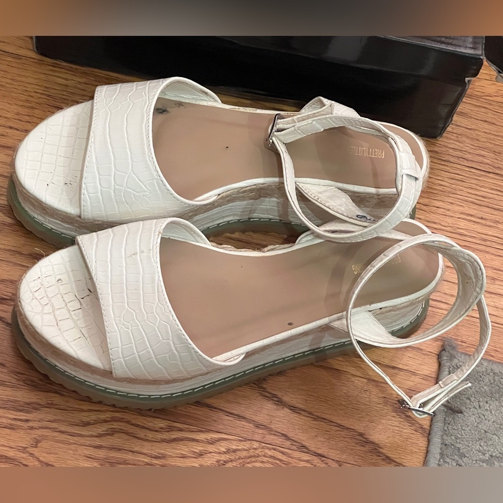 Pretty Little Thing Platform Sandals